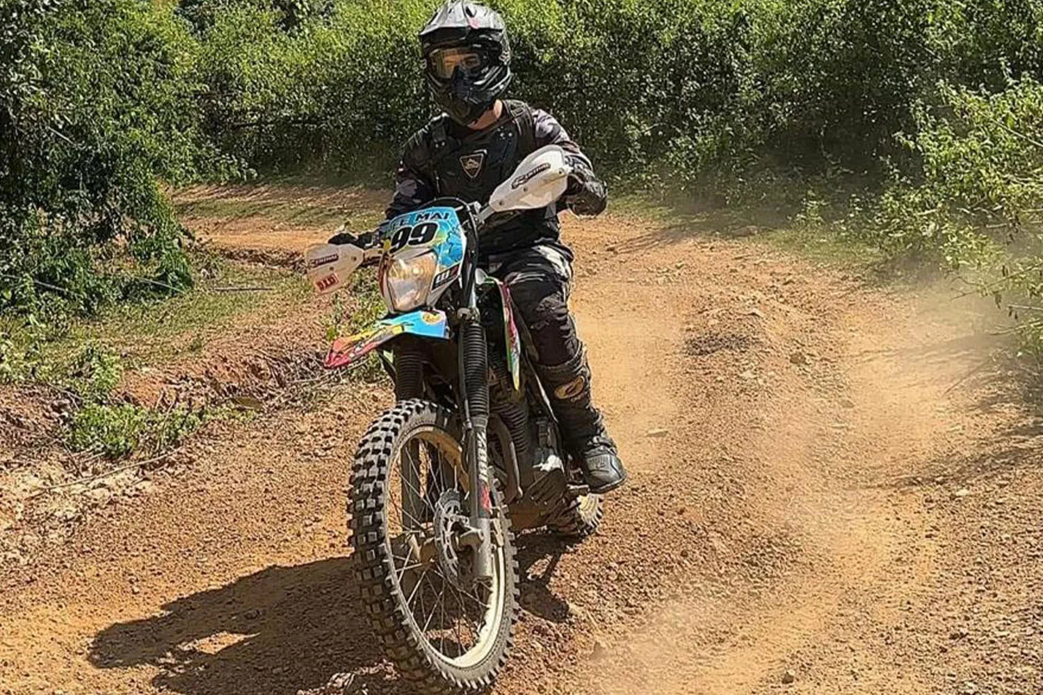 Pai Jungle Enduro + Mae Hong Son Loop 1864 Curves