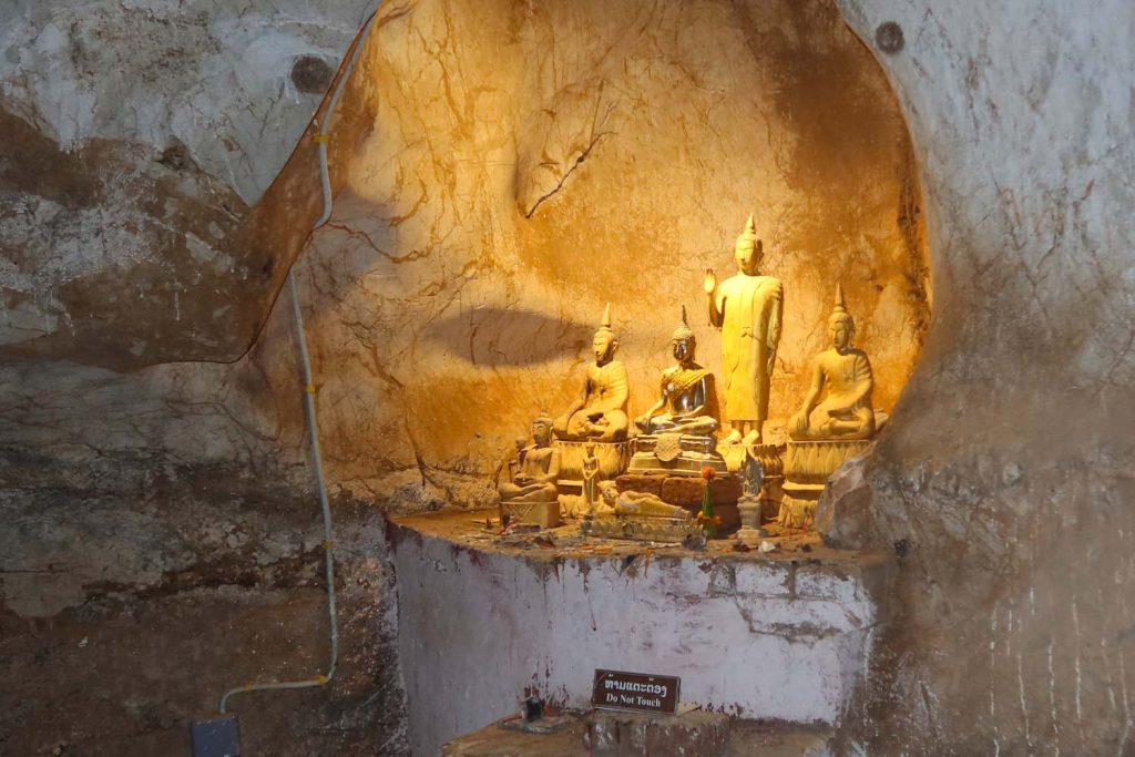 Lets ride Laos 15 - Pak Ou Caves